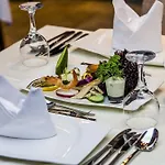 Otel Avena &