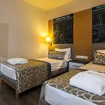 Otel Avena & 4*