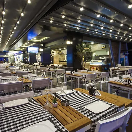 Otel Avena &