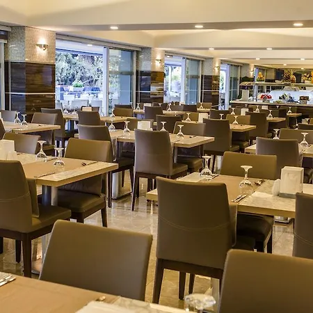 阿维娜度假酒店及spa水疗中心 酒店 4*